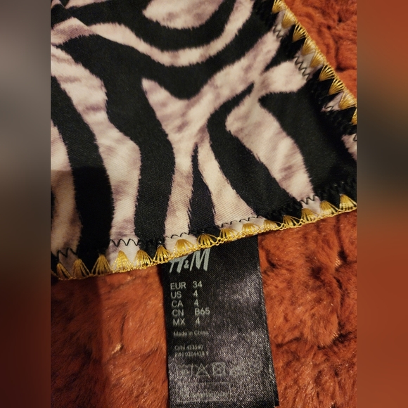 Swim suit - Picture 3 of 5